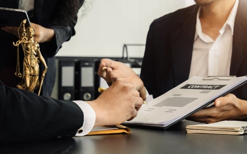 commercial contracts lawyer